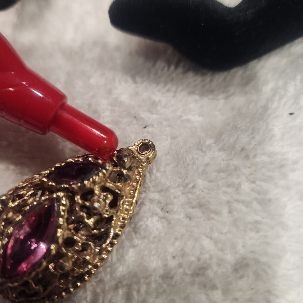 Vintage Gold Tone Filigree Teardrop Pendant Pink Purple Marquise Rhinestone - Picture 12 of 13